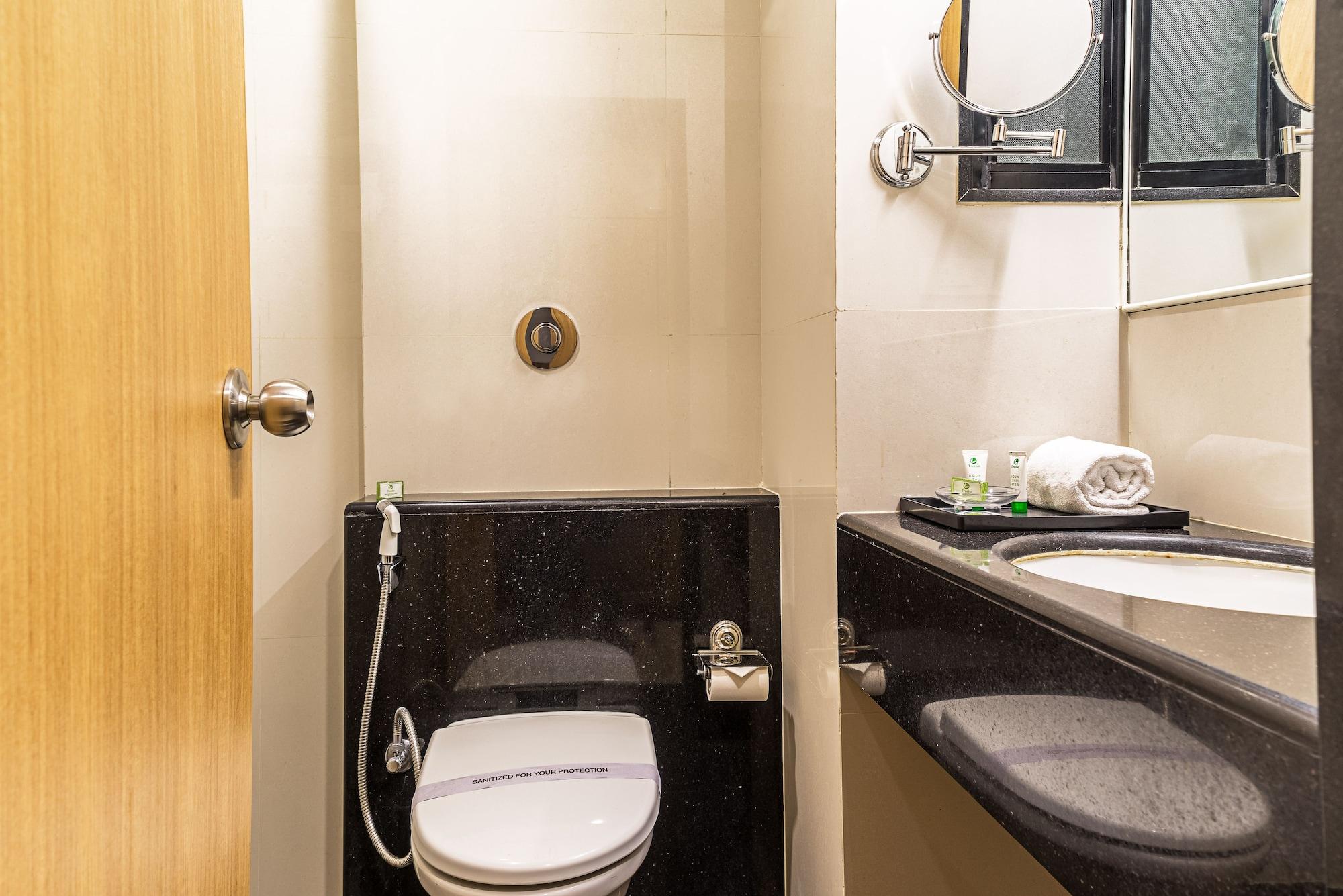 Treebo Premium Grand Emerald Pimpri-Chinchwad Exteriör bild