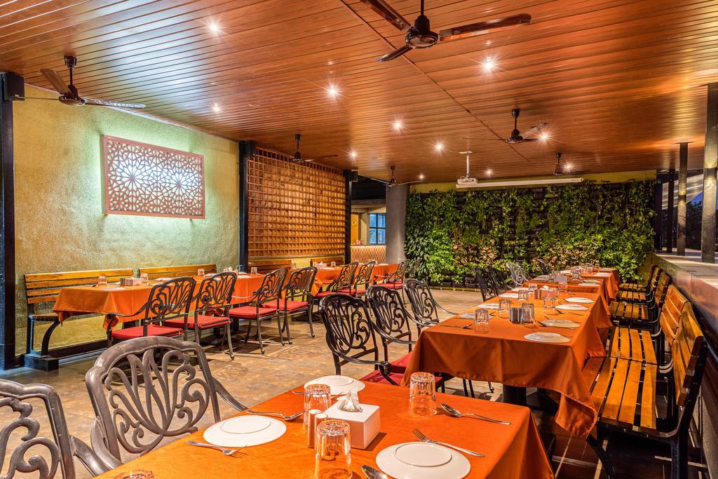 Treebo Premium Grand Emerald Pimpri-Chinchwad Exteriör bild